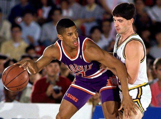 展现出极强 展现出极强