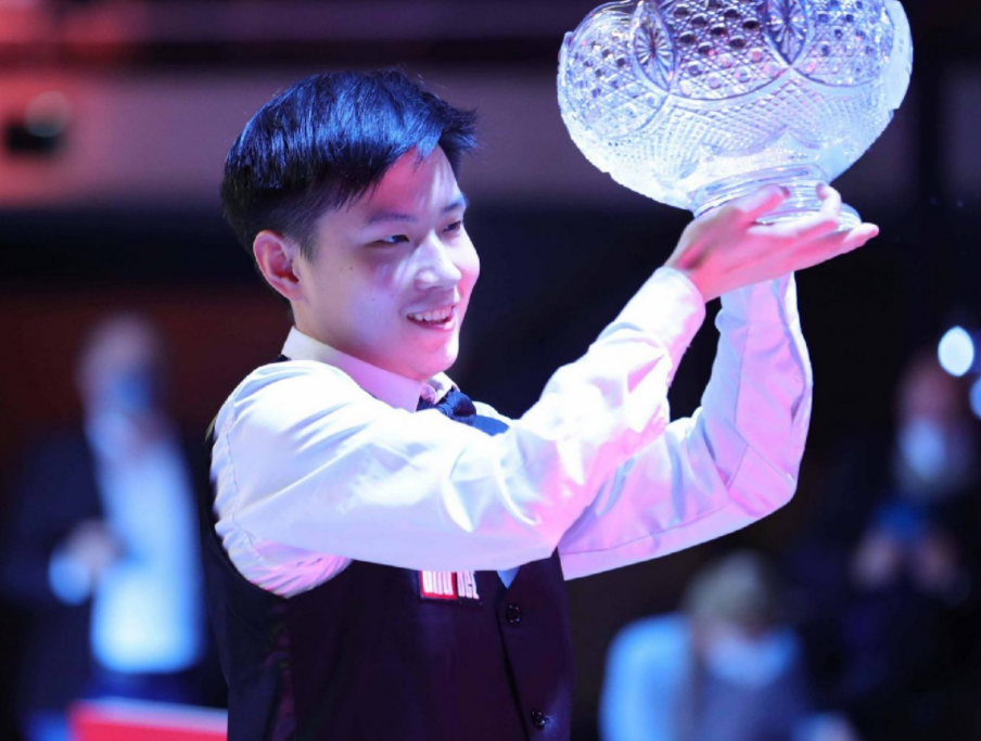 他在球场上 他在球场上