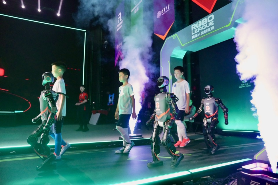 他们不断扩 他们不断扩